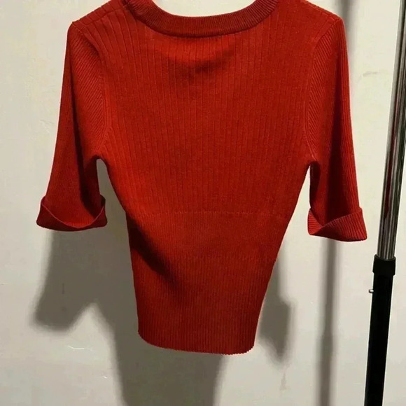 COPY - New York Clothing Co. Rust Colored Sweater A2 - Picture 2 of 3
